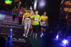 BIB: 720, 3388, 3448, 3939, 71258, 1858
                            <button type="button" onclick="openModal(26275138)" class="btn btn-primary btn-sm float-right btn-popup" data-toggle="modal" data-target=".modal-high-quality">
                        <i class="fas fa-shopping-cart"></i> Add to Cart
                    </button>
                                            <button type="button" onclick="isThisMe(26275138, true)" class="btn btn-success btn-sm float-right btn-popup btn-isme hidden" data-toggle="tooltip" data-placement="bottom" title="นี่คือรูปของคุณใช่ไหม คลิกที่นี่เพื่อเอาเข้าอัลบั้ม">
                        <i class="fas fa-plus"></i> Add to album
                    </button>
                    <button type="button" onclick="isThisMe(26275138, false)" class="btn btn-warning btn-sm float-right btn-popup btn-isnotme hidden">
                        <i class="fas fa-ban"></i> Remove from album
                    </button>